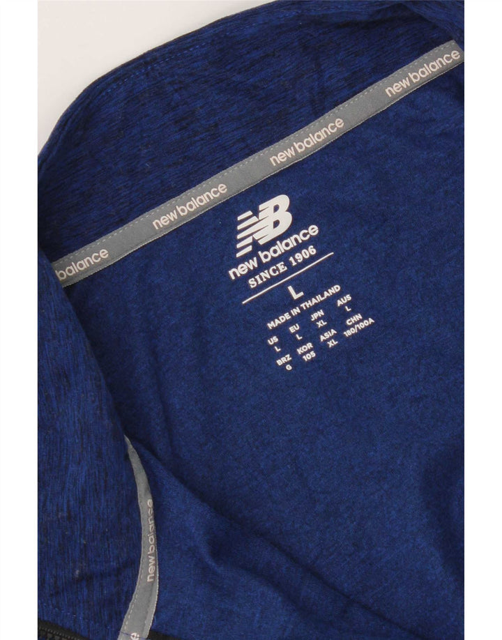 New Balance muška majica s izrezom i trenirkom s velikim plavim točkicama