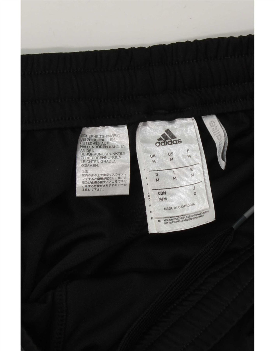 Adidas muške sportske kratke hlače srednje crne boje od poliestera