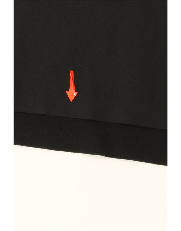 Nike Dri Fit majica s izrezom i velikim gornjim dijelom trenirke u crnoj boji