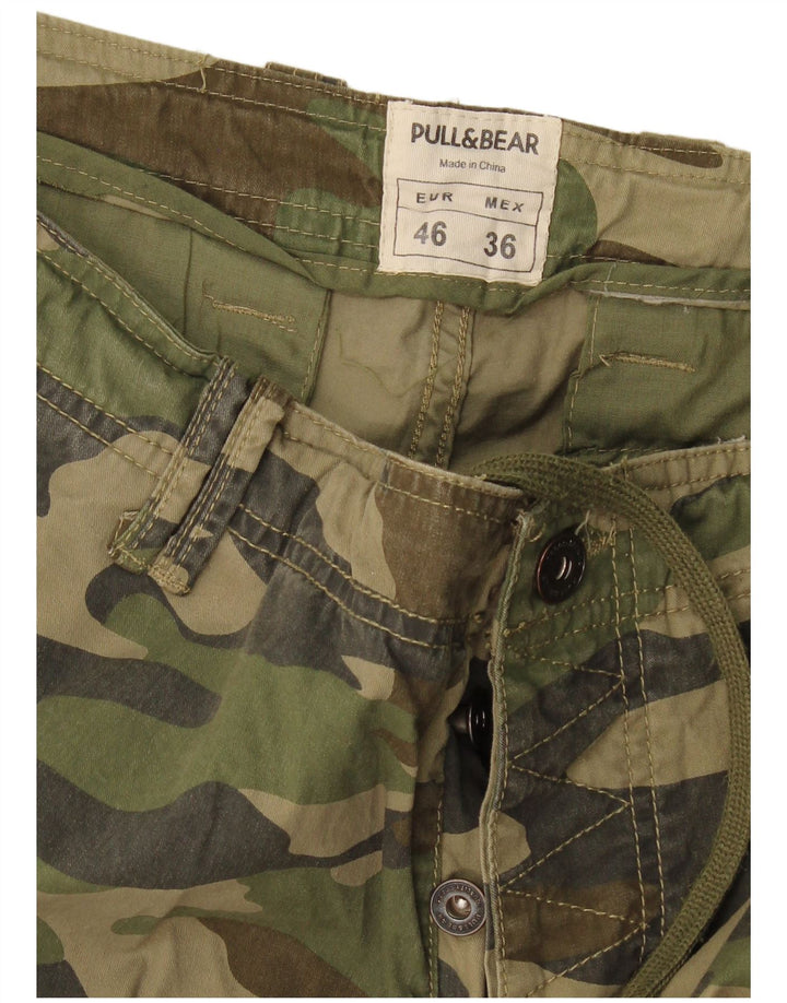 Pull & Bear muške kargo kratke hlače EU 46 XL W36 Kaki kamuflažne